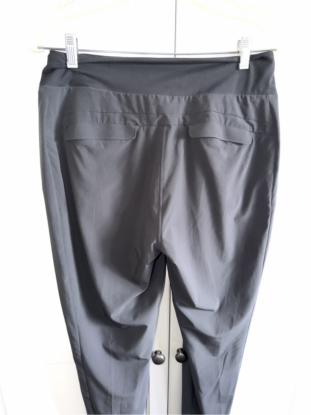 ATHLETA Women's Soho Jogger Pant LINED Size 8 Dark Gray Zipper Pockets 907899 - Picture 11 of 14